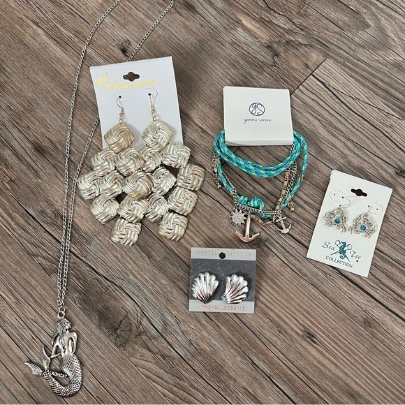Ocean Beach Mermaid Shell Crab Jewelry Lot - Picture 1 of 6